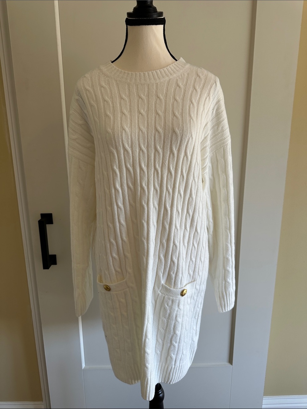 GAP White Cable-Knit Longline Crew Sweater Dress with Pocket Buttons